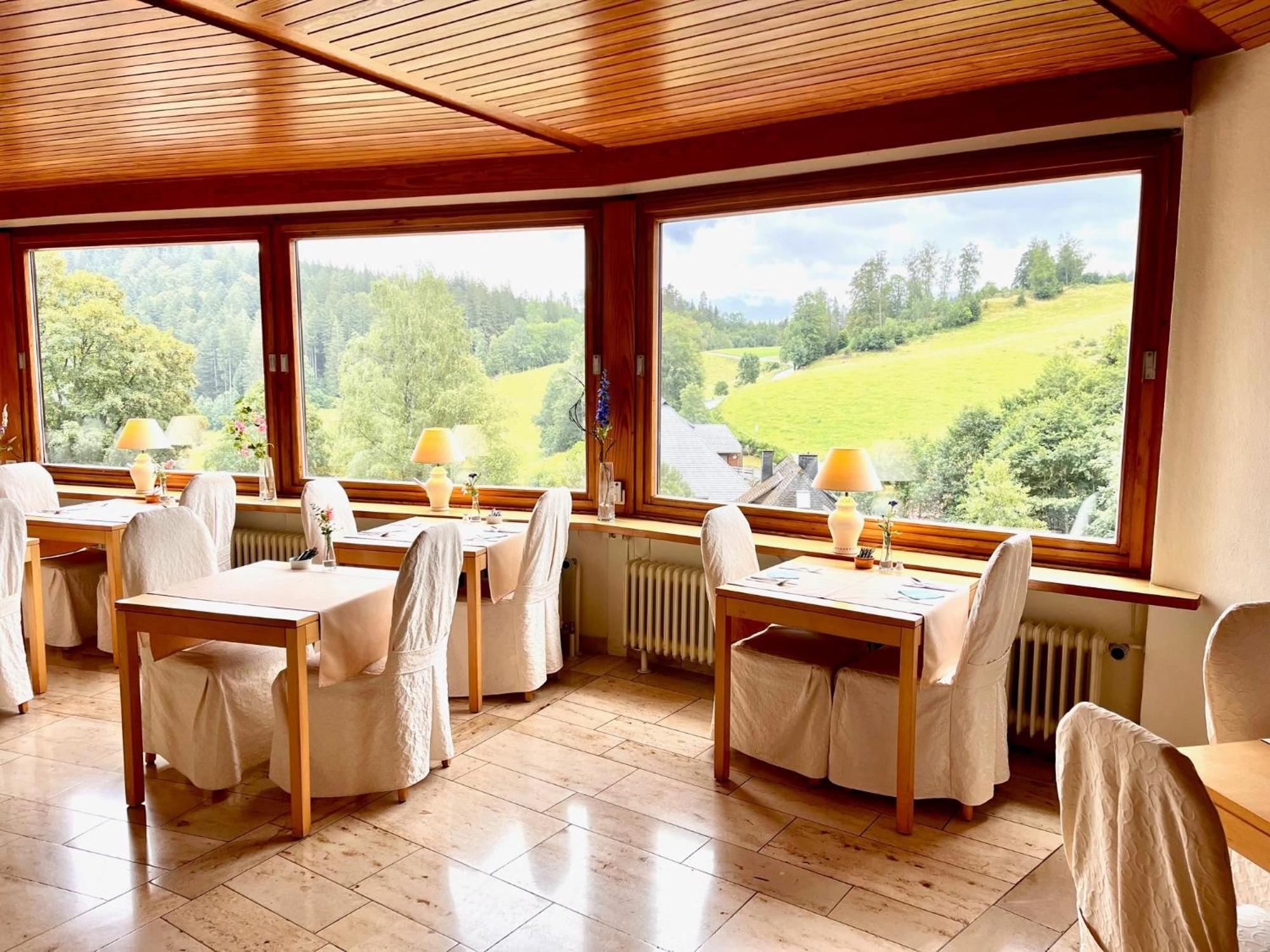 Hotel Sonnenberg Garni Hinterzarten Exterior foto